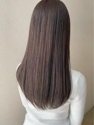 ロング カラー 沢田 瞳のヘアスタイル