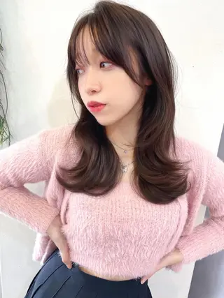 ロング カラー レイヤーカット、 大人可愛い　中村美羅のヘアスタイル