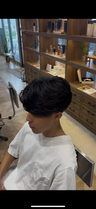 ミディアム パーマ 徳田 恭助のヘアスタイル