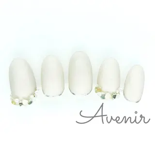 ネイル Avenir 表参道 nail＆eye予約のネイルデザイン