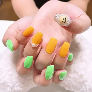 ネイル The Best Beauty受付担当のヘアスタイル