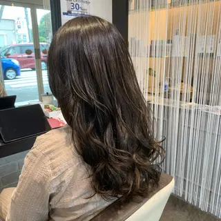 セミロング 川村 綾のヘアスタイル