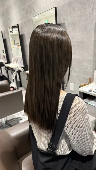 カラー 久野 結生のヘアスタイル