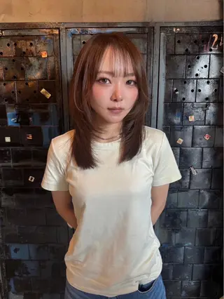 セミロング 渡邊 里彩のヘアスタイル