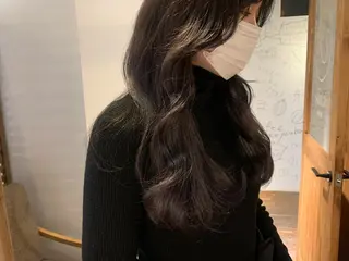 ロング カラー 【Uneユヌ】菊地 春那のヘアスタイル