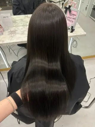 ロング カラー SAKURA 〖ベージュ系カラー〗のヘアスタイル