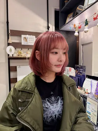 ミディアム カラー 河野 穂香のヘアスタイル