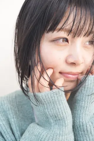 ミディアム 韓国/透明感 Veluaのヘアスタイル