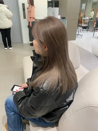 セミロング カラー 高発色ブリーチ/ ハイレイヤー🪽aiのヘアスタイル