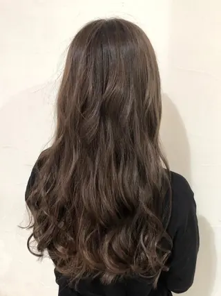 カラー 下池 紗加のヘアスタイル