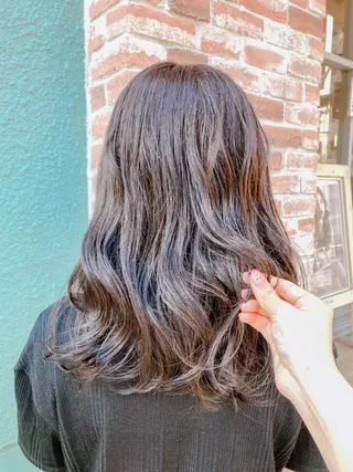 ロング パーマ/イルミナ カラー 三浦菜々子のヘアスタイル