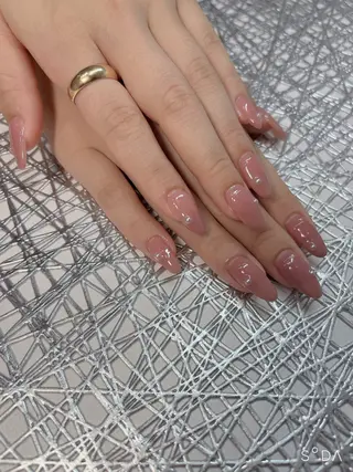 ネイル 鈴木 愛理のネイルデザイン