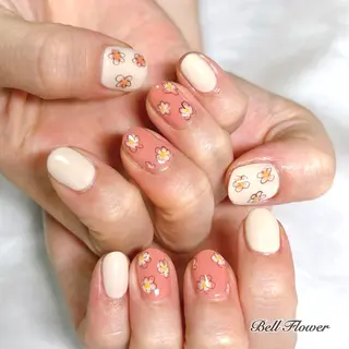 ネイル Bell Flowerのネイルデザイン