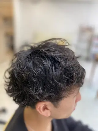 パーマ メンズ 長谷川 誠志のヘアスタイル