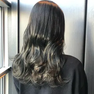 セミロング カラー ヘアアレンジ マツエク・マツパ Noah's　Ark所属・透明感カラー🫧ヘア セット🫧松本菜月の眉毛・アイブロウイメージ