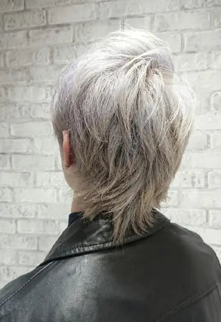 ショート カラー 秋山 幸太のヘアスタイル