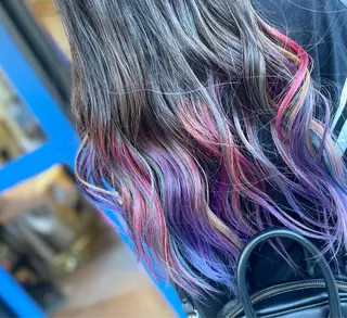 ロング カラー 和泉 沙綾のヘアスタイル