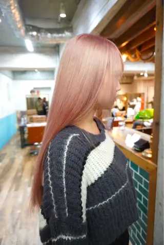 ロング ブリーチ💛 透明感カラーmiuのヘアスタイル