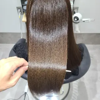 セミロング GO TODAYシェアサロン岡山店所属・🎗️髪質改善・美髪 艶髪🥇小西邦生のヘアスタイル