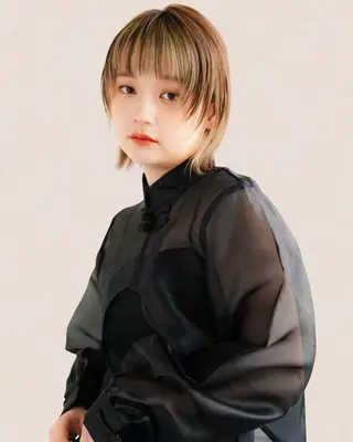 ショート カラー Joule 建山美友のヘアスタイル
