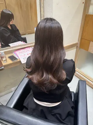 セミロング カラー 透明感カラー/顔周り カット/レイヤーにかのヘアスタイル