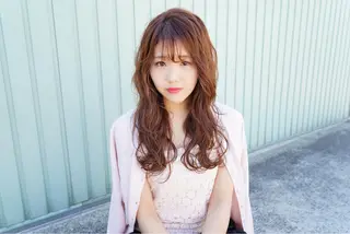 ロング 加藤 あやみのヘアスタイル