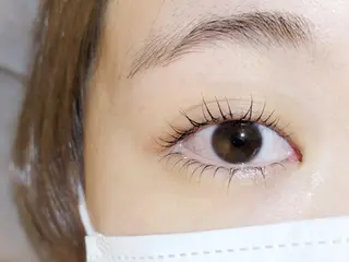 マツエク・マツパ 💜bora .のネイルデザイン