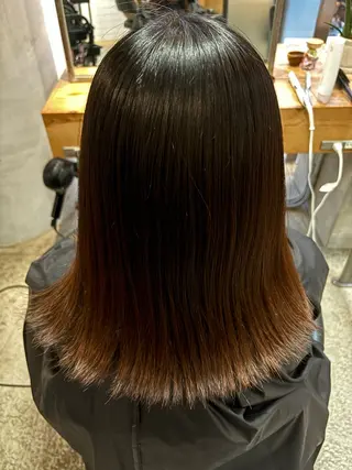 セミロング カラー 辻 愛麗のヘアスタイル