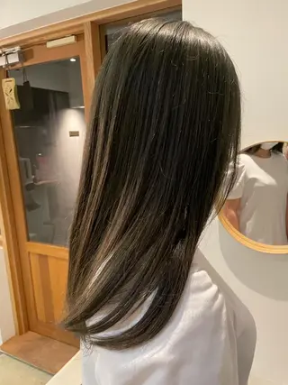 ミディアム カラー ミウラ サクラコのヘアスタイル