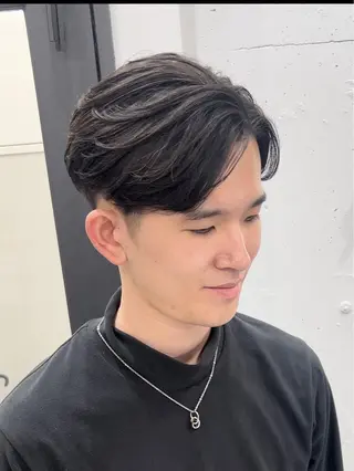 パーマ メンズ 曲がる縮毛矯正 LIBER 岩名のヘアスタイル