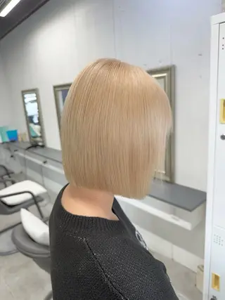 ショート カラー selene officialのヘアスタイル