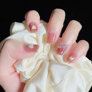 ネイル AngelChris ビューティーサロンのネイルデザイン