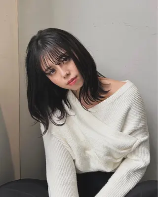 セミロング レイヤー/顔周り カット/松岡 祥利のヘアスタイル