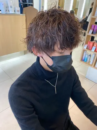 パーマ メンズ 🍀透明感抜群🍀/ ハイトーンカラーのヘアスタイル