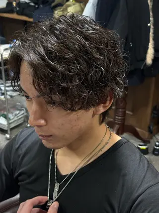 ミディアム パーマ メンズ growth 天神店 【グロウ】所属・Growth天神店 TOMOKIのヘアスタイル