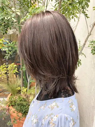 ミディアム 細沼 葵のヘアスタイル