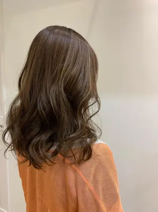 ミディアム カラー FRAME+spa&hair roomなんば駅前店所属・🌸MAYU🌸 ハイトーン➕レイヤーのヘアスタイル