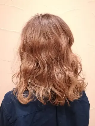 セミロング カラー Director金野 麻衣子のヘアスタイル