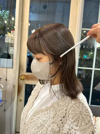 カラー moeka 表参道のヘアスタイル