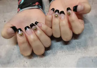 ミディアム カラー ネイル beauty salon ma'am所属・chihiro 小路ネイルのネイルデザイン