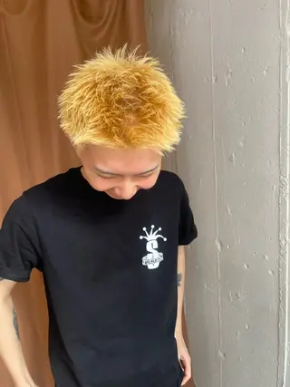 ショート hisano / ハイトーン・透明感のヘアスタイル