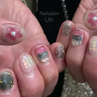 ネイル Nailsalon Ullr所属・Nailsalon Ullrのネイルデザイン