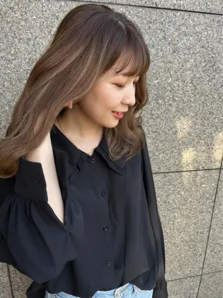 ロング アブアイ所属・🌈艶髪ハイトーン SENAのヘアスタイル