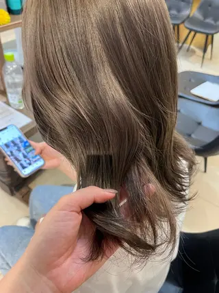 ミディアム カラー Froom🌻 村上夏菜のネイルデザイン