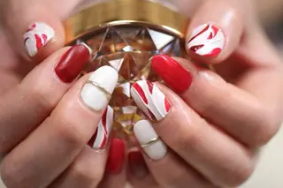 ネイル ママリンド　志村坂上店所属・しみ えんのネイルデザイン