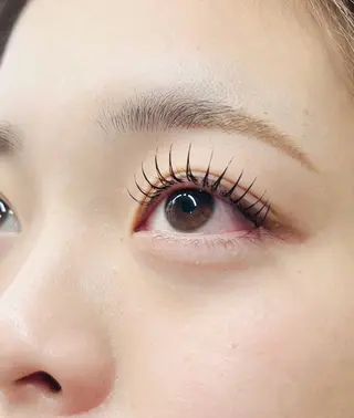 マツエク・マツパ beauty salon mee+所属・mee+ Akiのマツエク・マツパデザイン