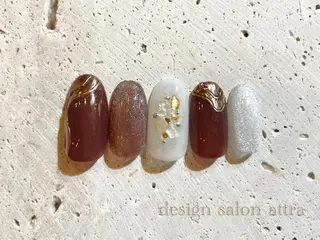 ネイル 根津 綾子のネイルデザイン