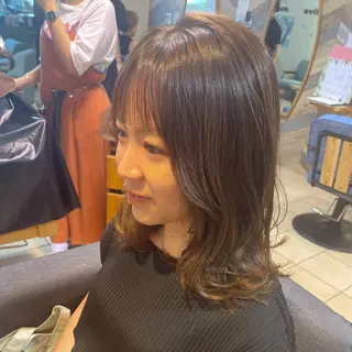 セミロング カラー すげ さやかのヘアスタイル