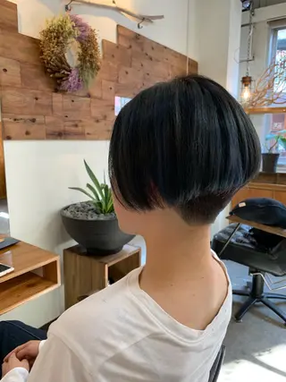 ショート カラー LEB所属・下河 宗太のヘアスタイル