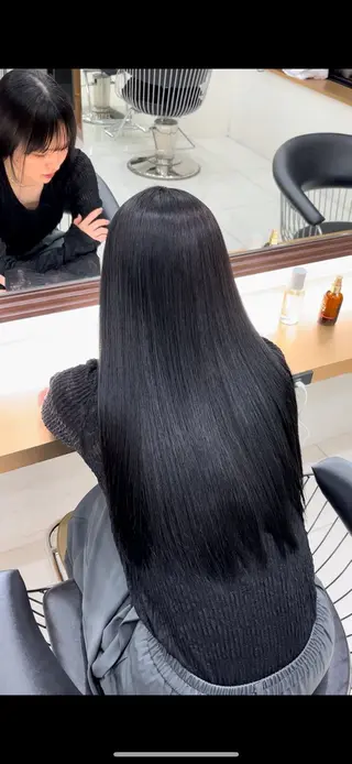 ロング Miyu’s所属・縮毛矯正特化 髪質改善辻良輝のヘアスタイル